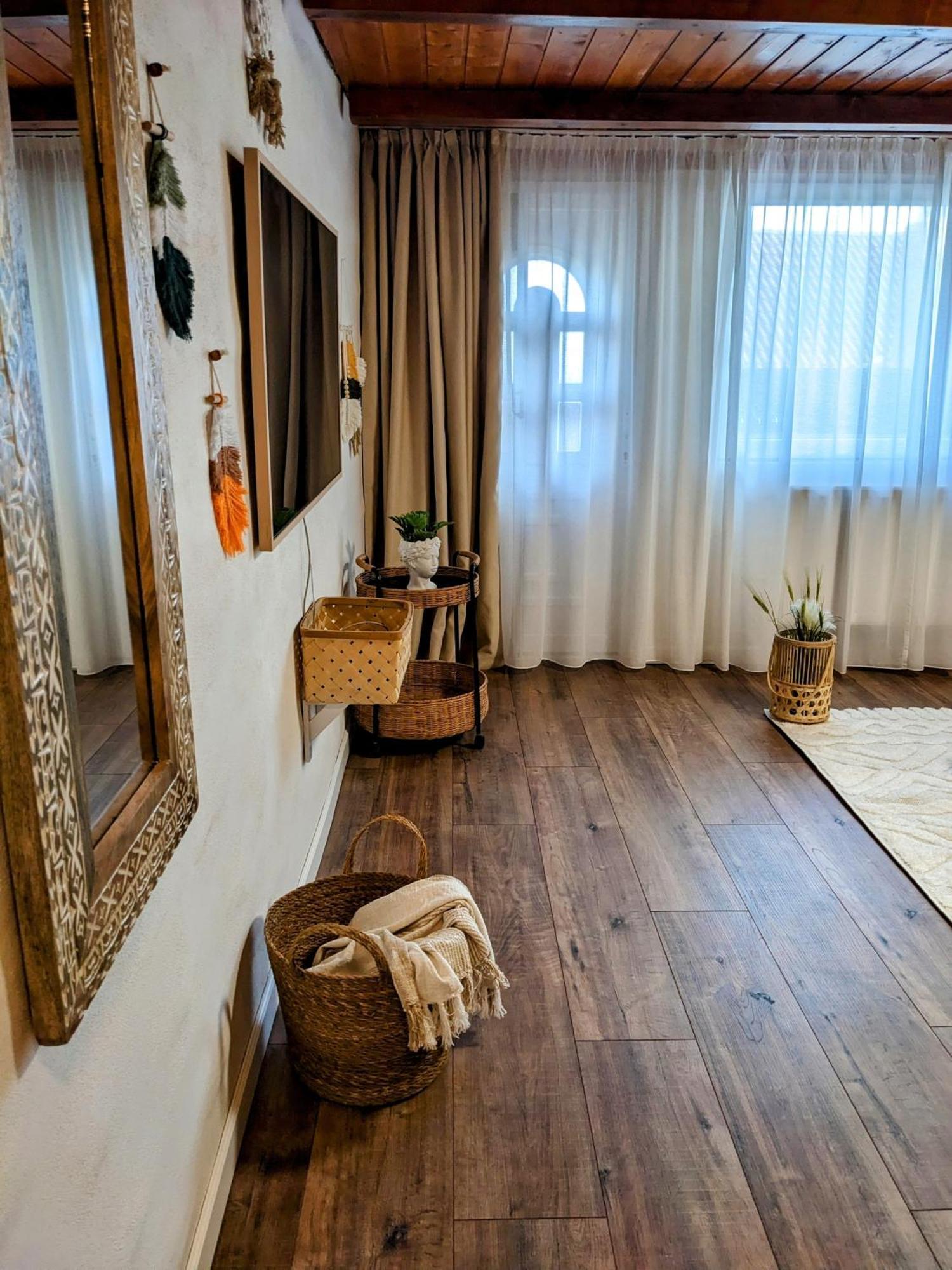 Tokaj Zlata Putna - Restaurant & Pension Vinicky Extérieur photo