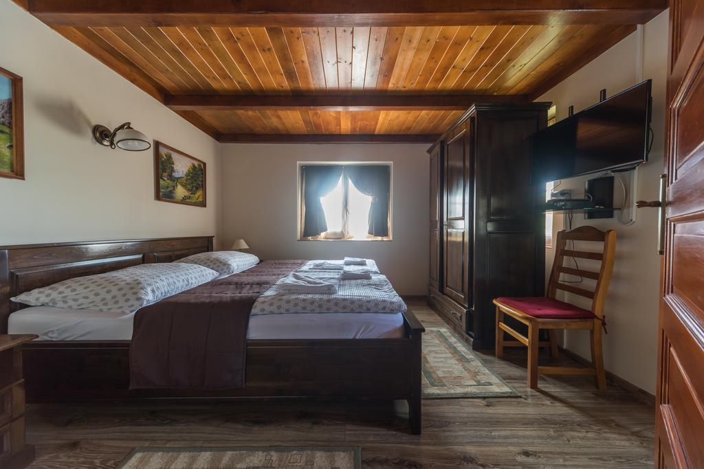 Tokaj Zlata Putna - Restaurant & Pension Vinicky Extérieur photo