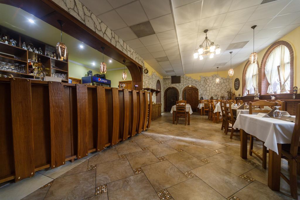 Tokaj Zlata Putna - Restaurant & Pension Vinicky Extérieur photo